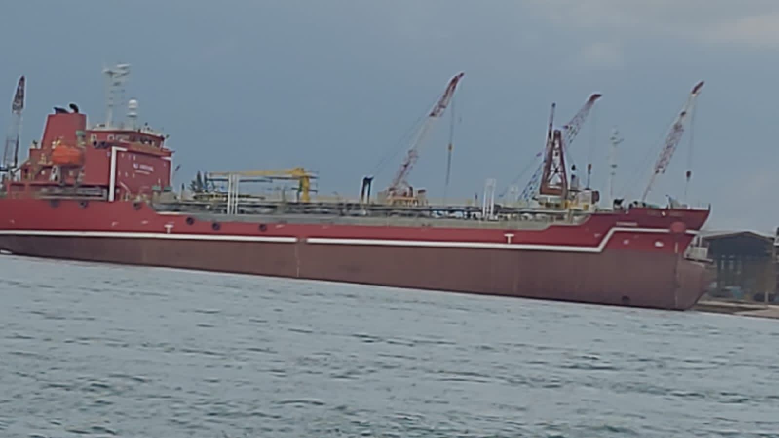 8600 Dwt Oil Tanker